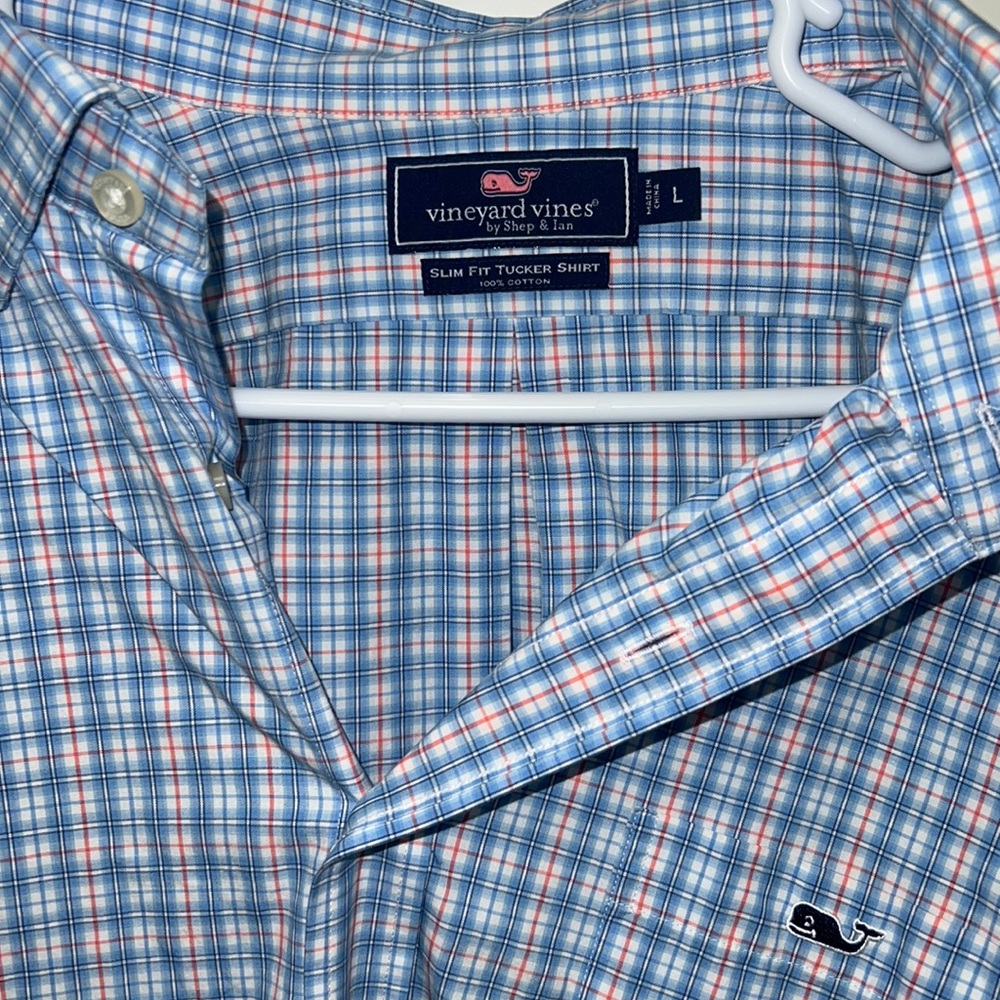 Large Vineyard Vines Button Down - image 2
